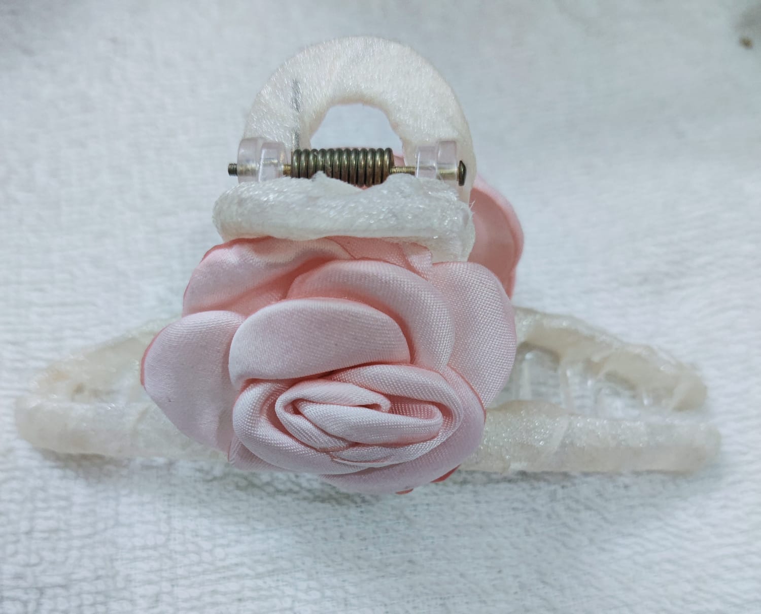 Pink flower golden fabric gripper