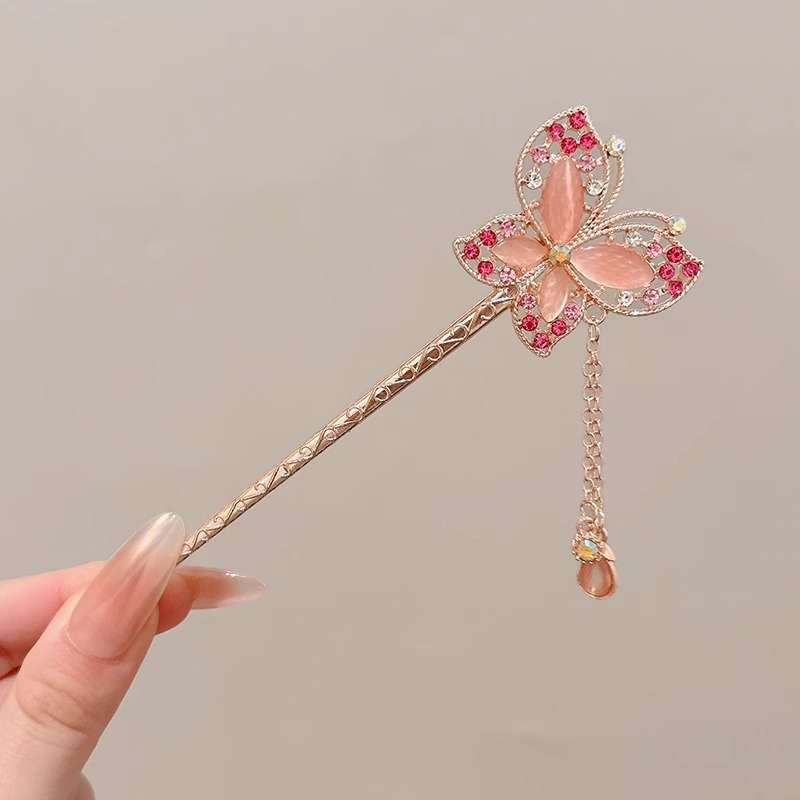 4  Butterfly hairpin